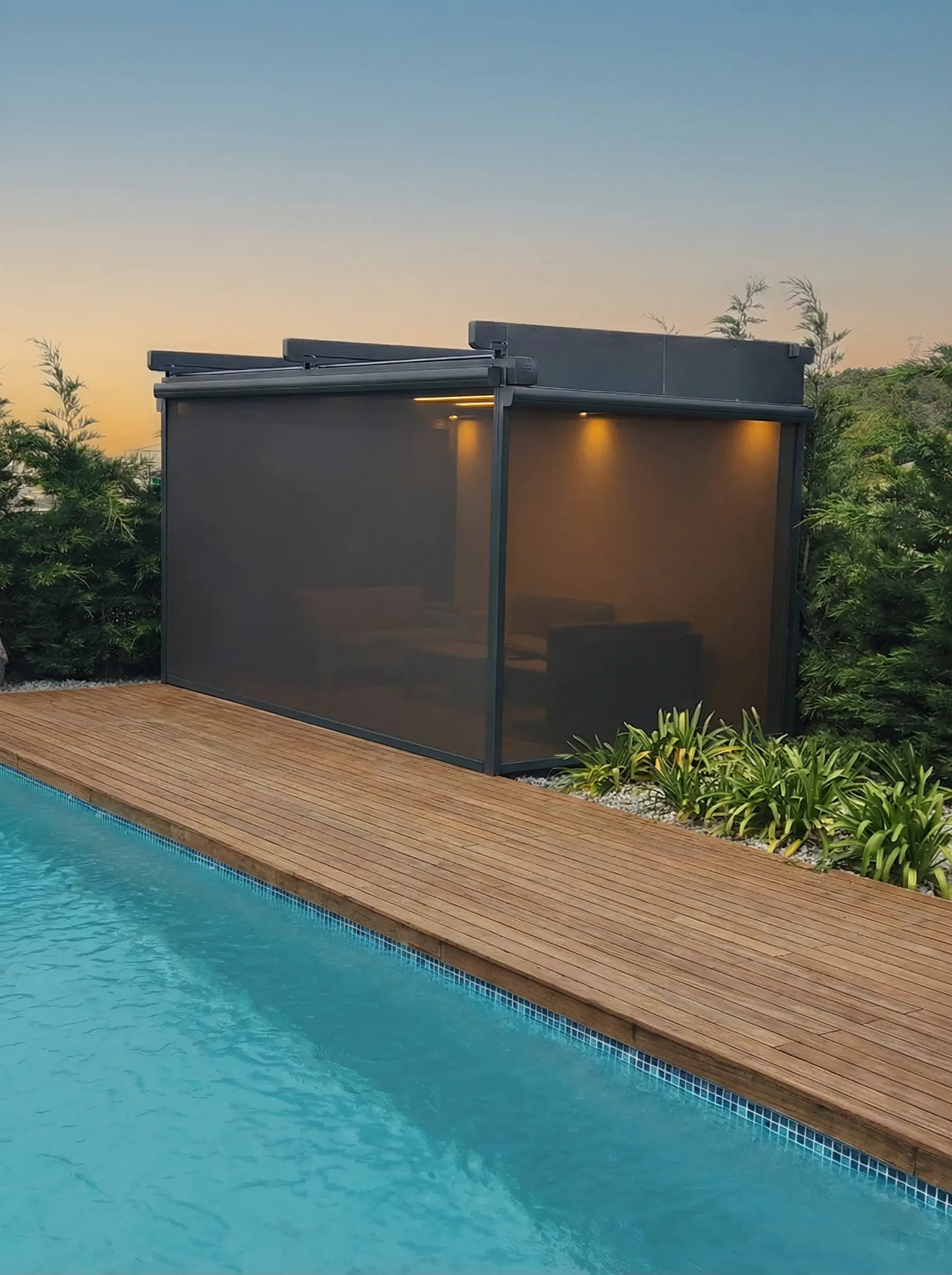 Havuz başı modern pergola zip perde uygulaması
