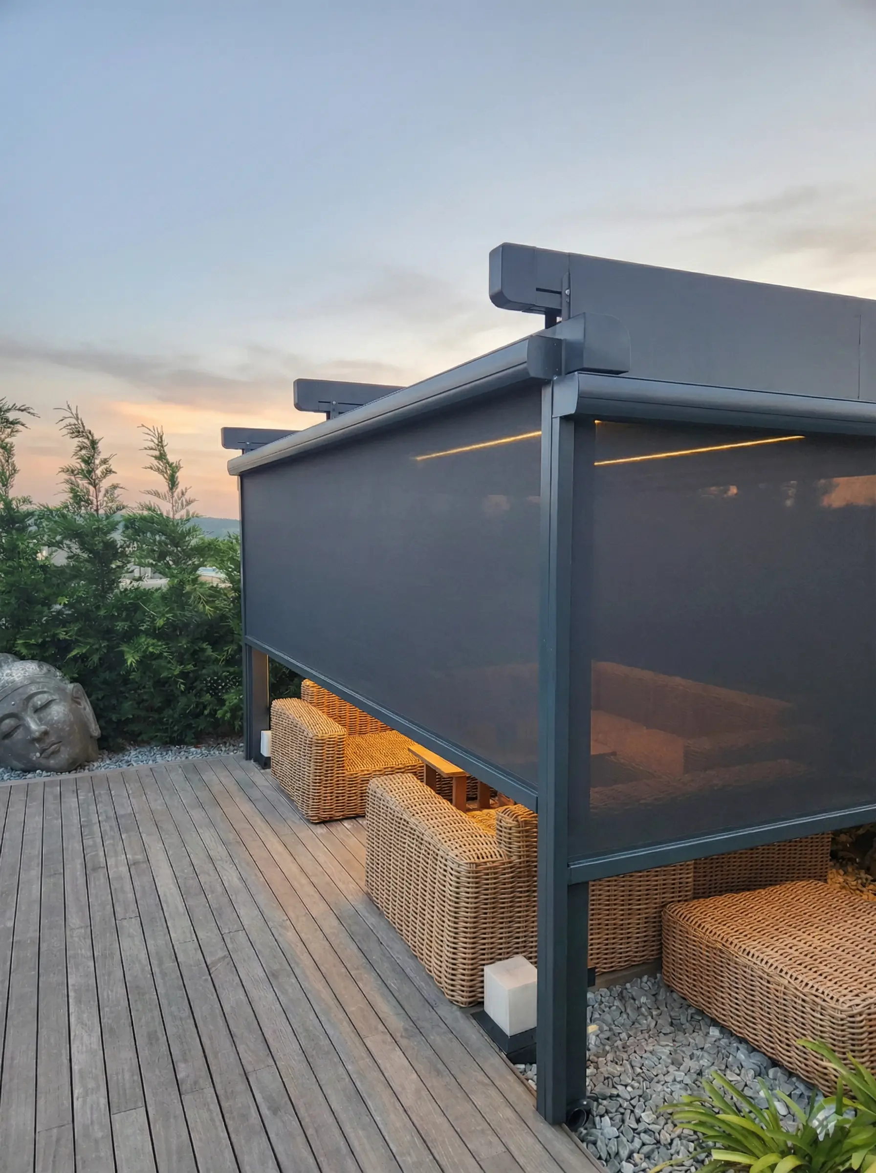 Zip perde sistemleri deniz manzaralı teras pergola